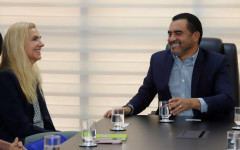 Governador Wanderlei Barbosa, recebe a embaixadora da união Europeia no Brasil, Marian Schuegraf, em seu Gabinete no Palácio Araguaia Governador José Wilson Siqueira campos