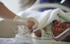 Lei nº 15.198/2025 define ações prioritárias que o Poder Público deverá implementar para enfrentar e reduzir a mortalidade de bebês nascidos com menos de 37 semanas de gestação e a mortalidade materna.