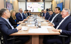 Governador Laurez Moreira se reúne com o ministro dos Transportes, Renan Filho, para discutir melhorias e investimentos nas rodovias federais que conectam o Tocantins a outras regiões, fortalecendo a infraestrutura e a mobilidade no estado