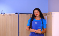As bolsas variam de R$ 350,00 a R$ 1100,00, mais auxílio-transporte.