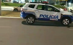 O crime acorreu por volta das 20h10, na Avenida José de Brito, e o veículo foi recuperado instantes depois.