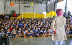           As atividades incluem desde atendimentos clínicos e orientações sobre higiene bucal até palestras e apresentações educativas voltadas para crianças, adolescentes e adultos. 