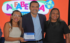 Após 14 anos, realizou o Concurso da Educação, com 5.674 vagas efetivas, incluindo 230 para professores indígenas. A posse digital marcou um novo tempo de modernização e valorização da carreira docente.