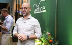 Arquiteto Ricardo Nogueira apresenta os conceitos do projeto do Vértice durante encontro com imprensa e autoridades.