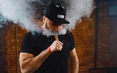 Uso de vapes e estresse estão entre as causas  que impulsionam o avanço de infartos entre pessoas com menos de 40 anos 