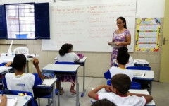 Em todo o país, 620 mil professores da educação básica vão deixar de pagar o Imposto de Renda.