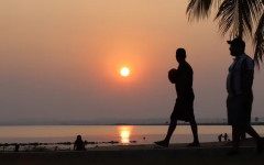 Por do sol na Praia da Graciosa, em Palmas 