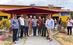 Deputado Amélio Cayres participa da entrega da UBS reformada em Riachinho.