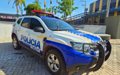 Mulher de 25 anos foi presa em flagrante pela Polícia Militar após aplicar golpes com comprovantes falsos de Pix em Araguaína