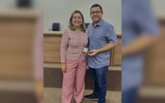 Prefeita Fátima Coelho e o vice-prefeito Gleidson Bueno conduzem reunião de planejamento, reforçando a integração administrativa e o compromisso com resultados para Guaraí.