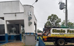 Transformador trifásico instalado próximo ao Hospital de Pequeno Porte de Ananás: equipamento essencial para ativar o raio-x comprado em 2022. 