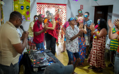 Usuários participaram de momentos de convivência, música e interação, reforçando o papel do Centro-Dia na promoção da inclusão e autonomia.