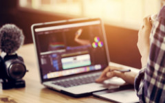 Programa é voltado para quem deseja criar conteúdo no YouTube de forma estratégica, usando IA