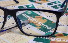 O prêmio da faixa principal está acumulado em R$ 105 milhões.