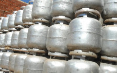 O Gás do Povo garante recargas gratuitas para botijões de gás de cozinha de 13 quilos (kg) 