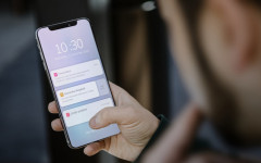 Os lembretes seriam feitos com 30 dias de antecedência por e-mail e WhatsApp