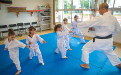  As atividades têm como objetivo ampliar o acesso ao esporte, à cultura e ao lazer no município. Há oportunidades nos três turnos, ampliando o acesso da população de todas as idades