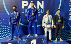 Guilherme Molina durante premiação do Pan IBJJF Jiu-Jitsu Championship 2026, nos Estados Unidos