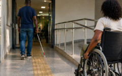 Eleitores com deficiência ou mobilidade reduzida têm até 6 de maio para solicitar transferência para locais de votação acessíveis no Tocantins 