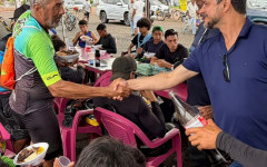 Pré-candidato Ho-che-min cumprimenta lideranças durante o 5º Passeio Ciclístico Ecológico do Bico, em Angico (TO)