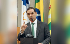 Pré-candidato ao governo, Vicentinho Júnior (PSDB) comentou a agressão contra a vereadora de Paranã e afirmou que quem agride perde a razão