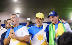 Deputado Amélio Cayres (MDB), deputado federal Vicentinho Júnior (PSDB) e deputado federal Alexandre Guimarães (MDB) durante evento de lançamento da pré-candidatura ao Governo do Tocantins, em Porto Nacional 