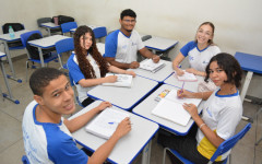  O Tocantins foi apontado com o 5º colocado na taxa de frequência líquida do Ensino Médio e o 1º entre os estados no Norte, no mesmo indicador