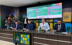 Vereador Max Fleury (MDB) durante sessão que o reelegeu presidente da Câmara de Araguaína 