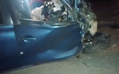 Nissan Kicks ficou completamente destruído na parte dianteira.