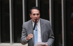 O deputado federal Carlos Gaguim está entre os parlamentares indicados ao Prêmio Congresso em Foco 2026.
