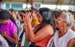 O projeto está sendo ministrado pelo SESI, contratado pelo Município para a realização das palestras, workshops e cursos que abordarão temas relacionados à organização comunitária, direitos e deveres dos moradores.