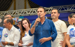 Carlos Gaguim oficializou sua pré-candidatura ao Senado durante evento da aliança União pelo Tocantins, em Araguaína.