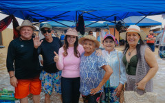 Durante visita à Praia da Raposa, Dorinha conversou com comerciantes, moradores e turistas sobre o fortalecimento da economia local.