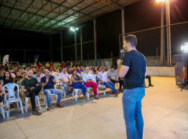 As reunões também contam com a organização de salas temáticas para cada secretaria municipal de governo, possibilitando o debate de assuntos específicos de cada área da gestão, como Assistência Social, Saúde e Infraestrutura Urbana
