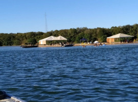 Praia da Tartaruga é uma das atrações de Peixe. 