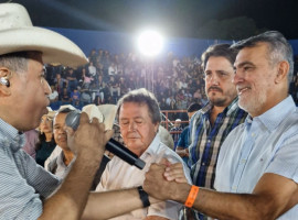 Feira agropecuária reforça parcerias pelo desenvolvimento do agronegócio no sul do estado.