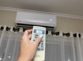 Com temperaturas acima da média no Tocantins, a Energisa alerta: pequenas mudanças de hábito podem reduzir em até 30% o valor da conta de luz. Confira as dicas!