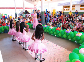 A ação é organizada pela Secretaria Municipal de Educação, que selecionou cinco unidades escolares para a realização de apresentações especiais, iniciando pelo CEI Santa Clara, localizado no setor Céu Azul.