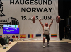  O atleta internacional Simon Scarpantonio durante ação social que marca a inauguração do projeto de capoeira voltado a crianças em situação de vulnerabilidade em Araguaína