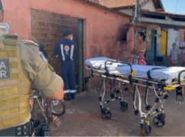 Crime ocorreu enquanto a vítima se alimentava, segundo investigação.