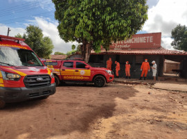 Equipes do Corpo de Bombeiros Militar atenderam ocorrência após acionamento do Samu no Bairro de Fátima.