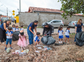 Crianças do CEI Criança Feliz participam de atividades educativas e se tornam multiplicadoras da prevenção contra a dengue em Araguaína. 