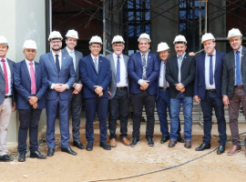 A visita reuniu deputados, servidores e representantes da construtora