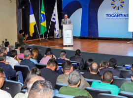 Presidente da Ameto, Carlos Eduardo Moraes, durante o lançamento do Curso Técnico em Mineração, realizado no auditório do Palácio Araguaia Governador José Wilson Siqueira Campos, em Palmas.