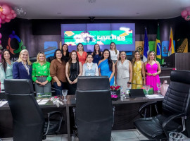 Sessão solene em homenagem ao Dia da Mulher na Câmara de Araguaína contou com café da manhã e autoridades.