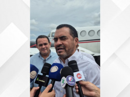 Governador Wanderlei Barbosa durante agenda em Araguaína.