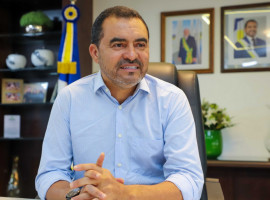 Governador Wanderlei Barbosa durante evento oficial; gestor optou por permanecer no cargo e priorizar a estabilidade do Estado