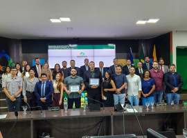 Câmara de Araguaína aprova criação da agência reguladora e realiza entrega de moções a cidadãos homenageados