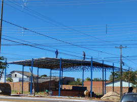 Trabalhadores em serviços próximos à rede elétrica devem seguir rigorosamente as normas de segurança 