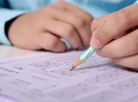 Estudantes devem portar documento de identidade e caneta de tinta preta com corpo transparente no dia da prova